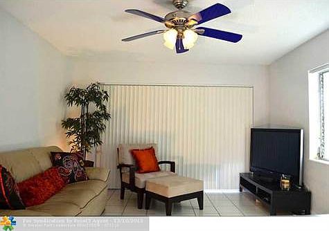 3rd image of 1000 SE 4th St APT 116