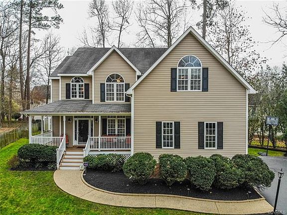 2nd image of 1412 Hardwood Pl