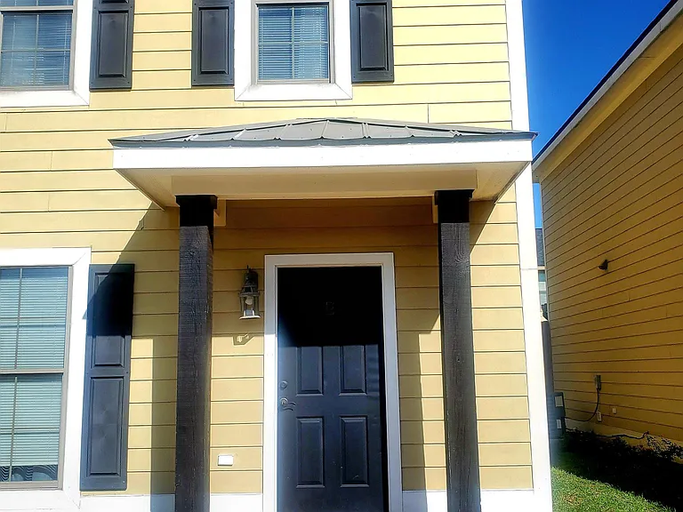 1720 Mignonette Ln #F — Photo 16
