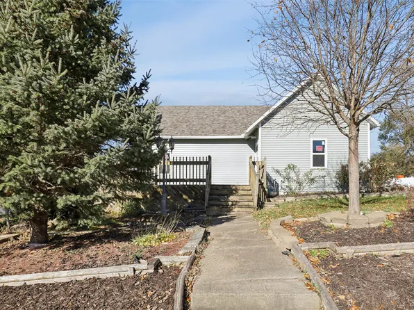 300 Center St, Searsboro, IA 50242