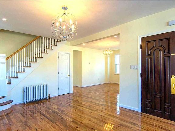 5th image of 1530 Dunbar St