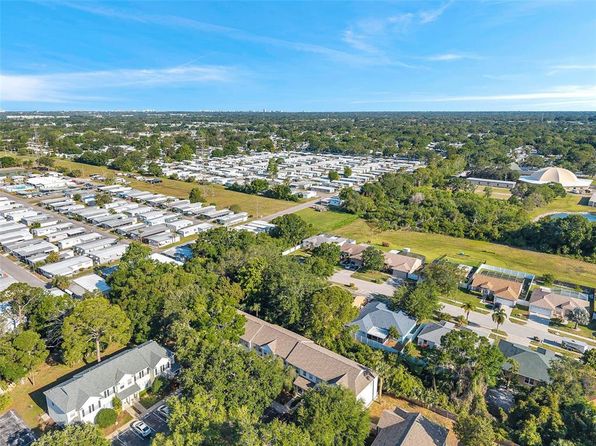 13777 Forest Lake Dr, Largo, FL 33771