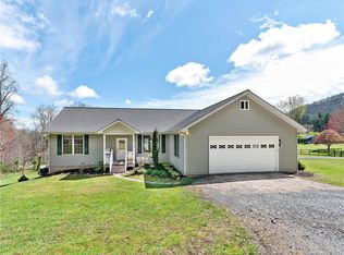 694 Berea Church Rd, Hendersonville, NC 28739