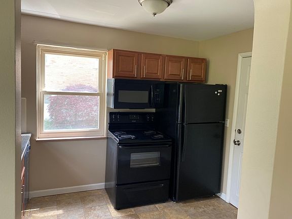 3rd image of 2770 Roseann Ln Floor 1