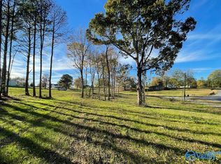 86 Sweet Home Rd, Guntersville, AL 35976