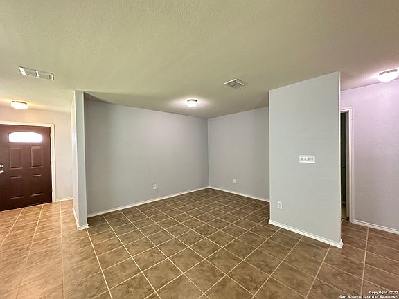 5th image of 9610 Silver Mist Way