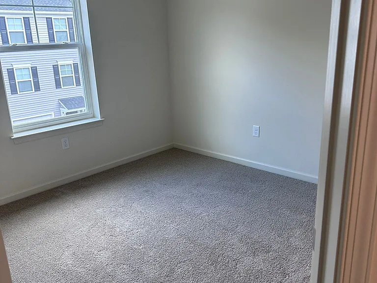 112 Hawley Ct — Photo 10