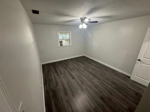948 Hollywood Dr Room 2, Chesapeake, VA 23320