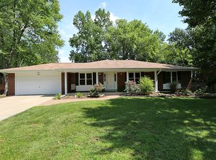 303 Monteith Dr, Ballwin, MO 63011