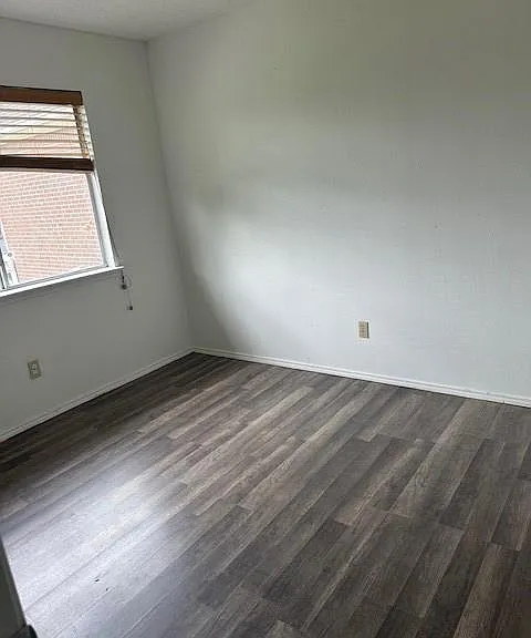 8611 Green Cedar Dr — Photo 11