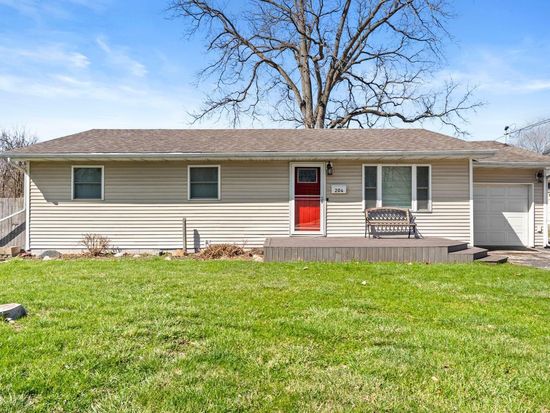 204 Wagner Rd, Chesterton, IN 46304