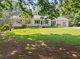 120 Robinwood Ln, Pelzer, SC 29669