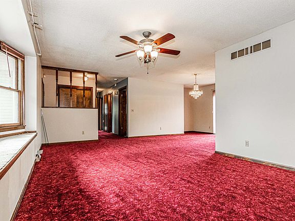 5th image of 526 Wheatland Dr