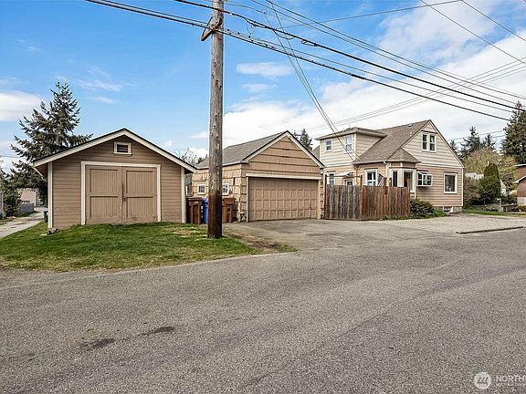 2nd image of 5002 6th Avenue