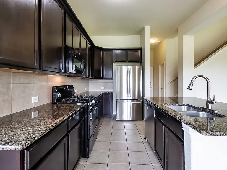 3014 Rose Trace Dr — Photo 8