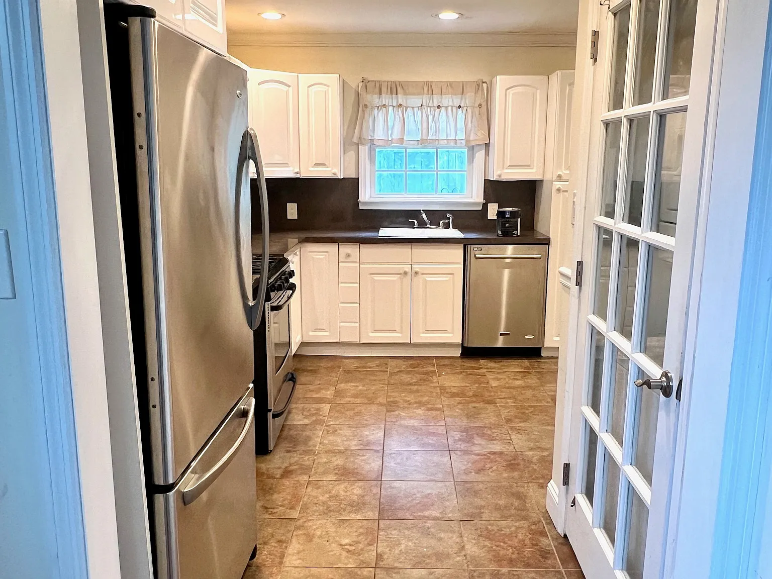 Pequot Ln, East Islip — Photo 3