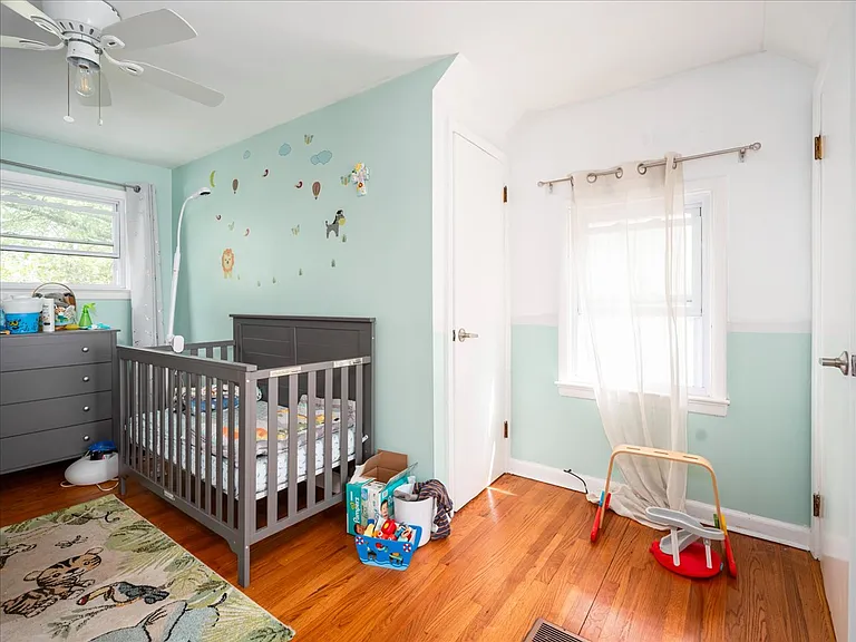 16 W Maltbie Ave — Photo 19