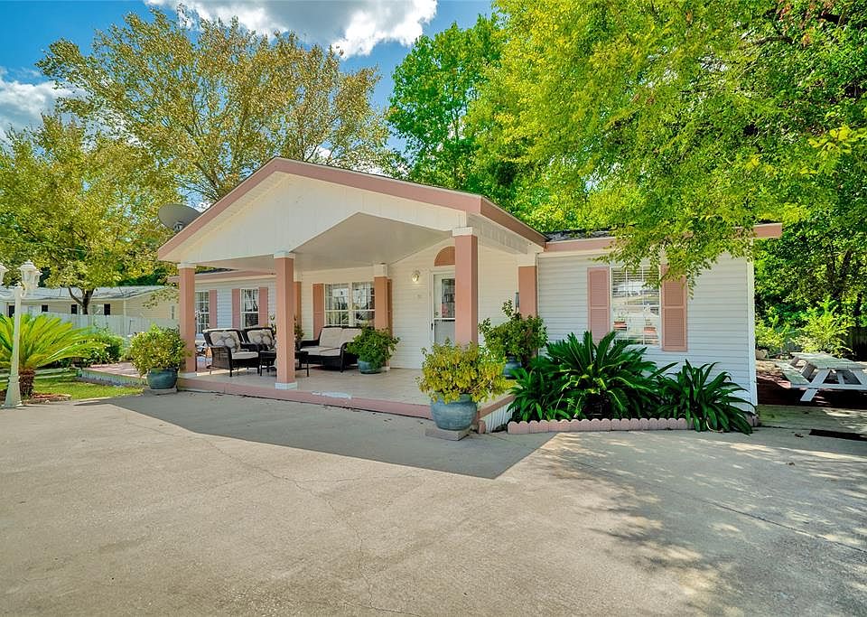 1st image of 110 Ashley Ln