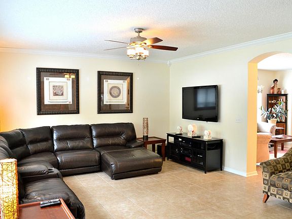 5th image of 736 Porto Cristo Ave