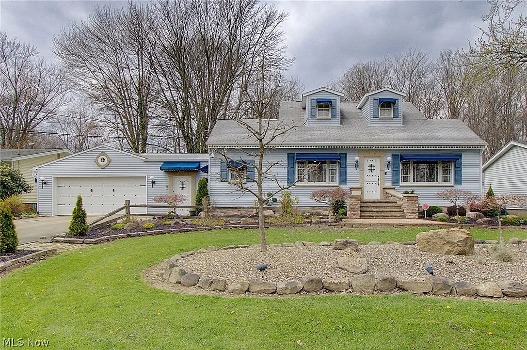 2229 Western Ave photo 1