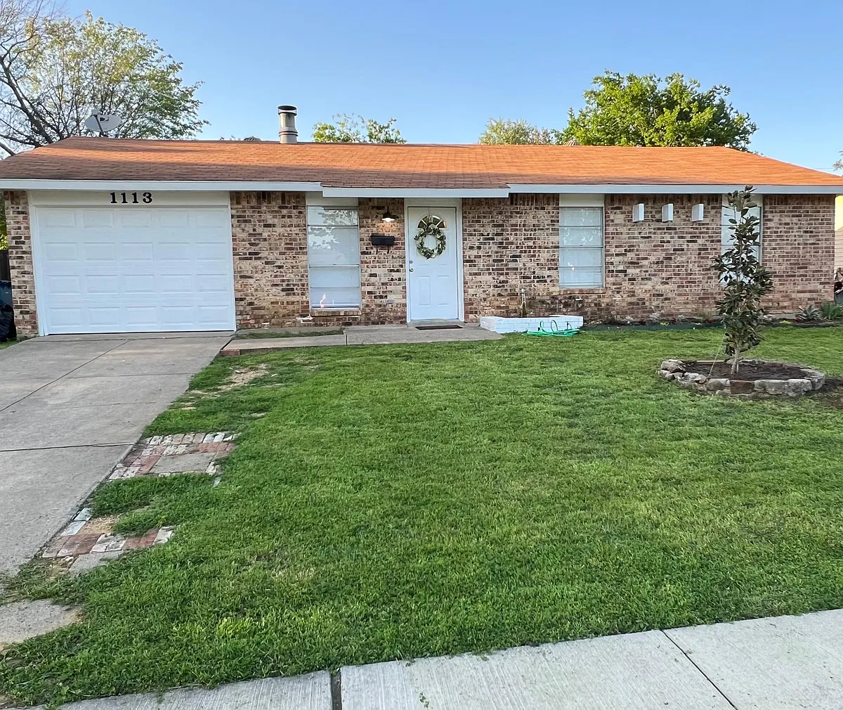 Building Photo - 1113 Springwood Dr