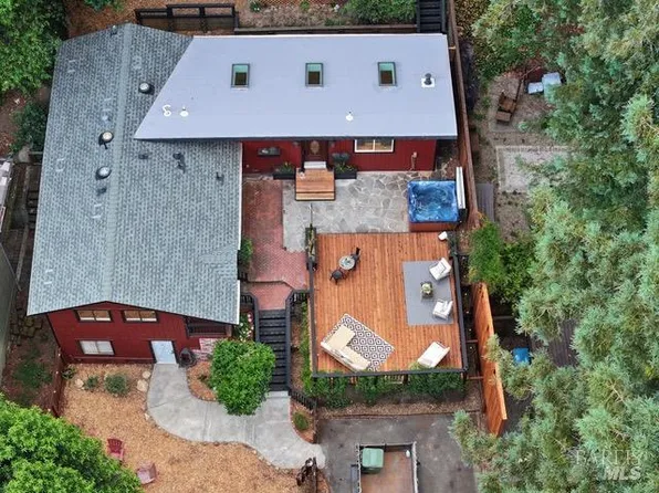 14664 Rio Nido Road, Guerneville, CA 95446