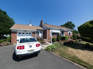 28 W Gibbons St, Linden, NJ 07036