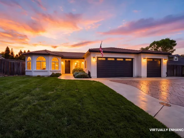 1421 Spinnaker Dr, Redding, CA 96003