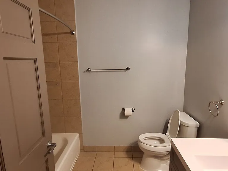 1025 Washington Ave S — Photo 5