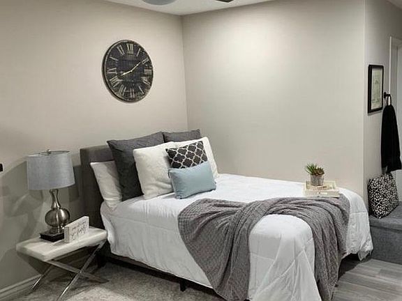 5th image of 8811 Gilman Dr Unit A