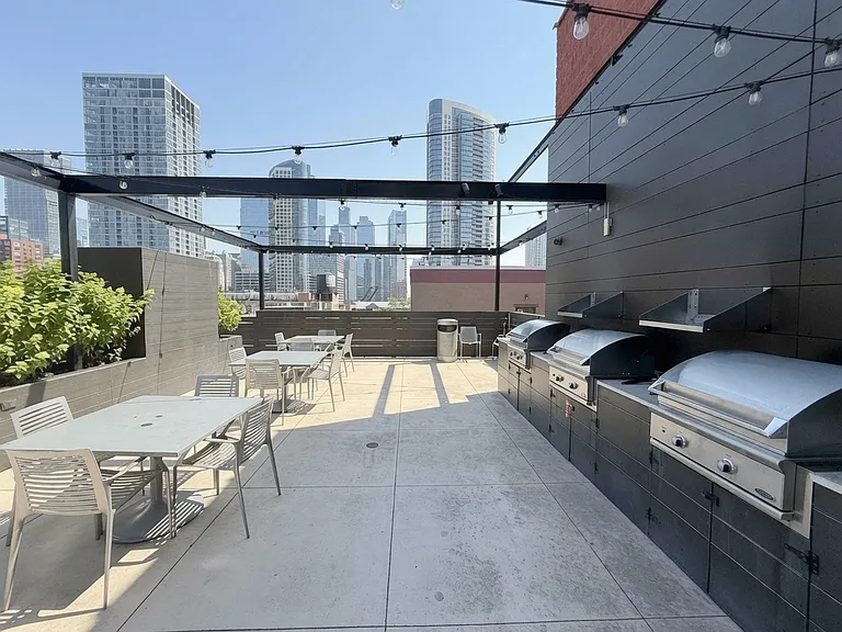 411 W Ontario St #527 — Photo 13