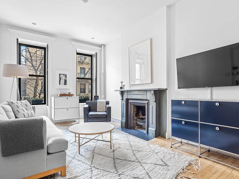 1st image of 314 W 19th St #1