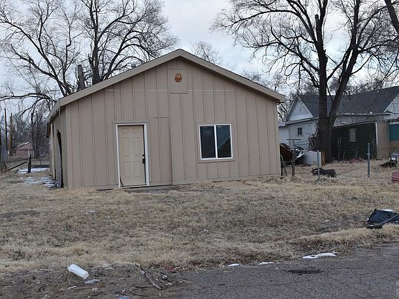 4th image of 311 Sycamore Ave