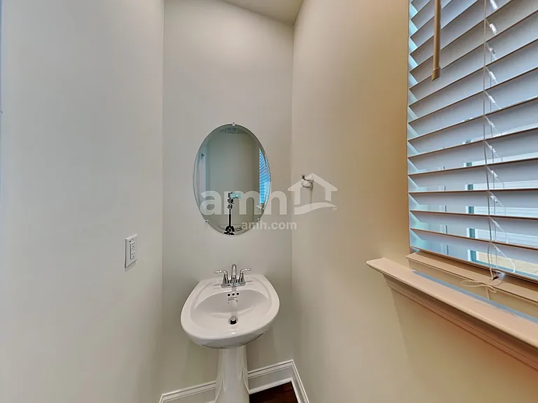 589 Summit View Ln — Photo 11
