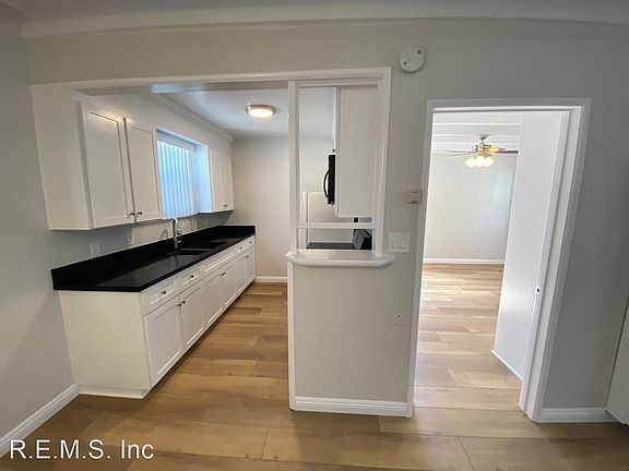3rd image of 85 16th St APT 3