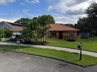 2000 SW 97th Ln, Fort Lauderdale, FL 33324