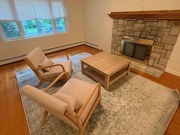 221 Harrison Ave — Photo 20
