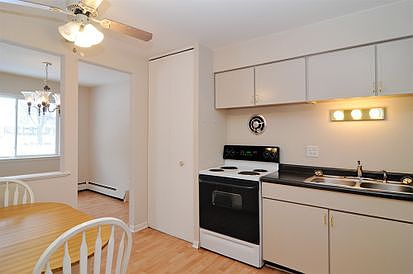 4th image of 1106 N Dale Ave APT 1E