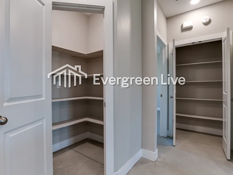 217 E Northern Ct — Photo 7