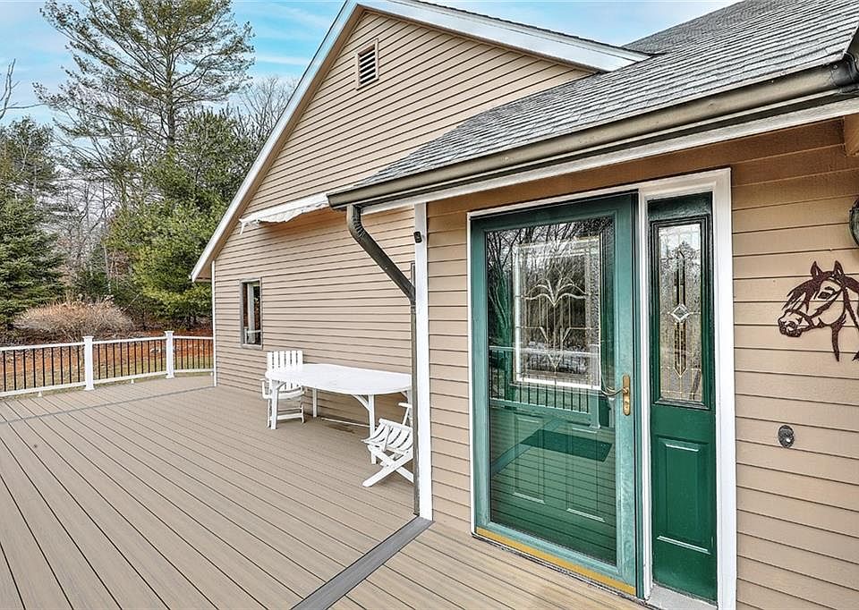 49 Punchbowl Trl A, West Kingston, RI 02892 Zillow