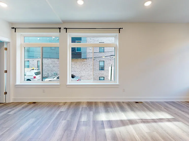 812 N 16th St #3 — Photo 3