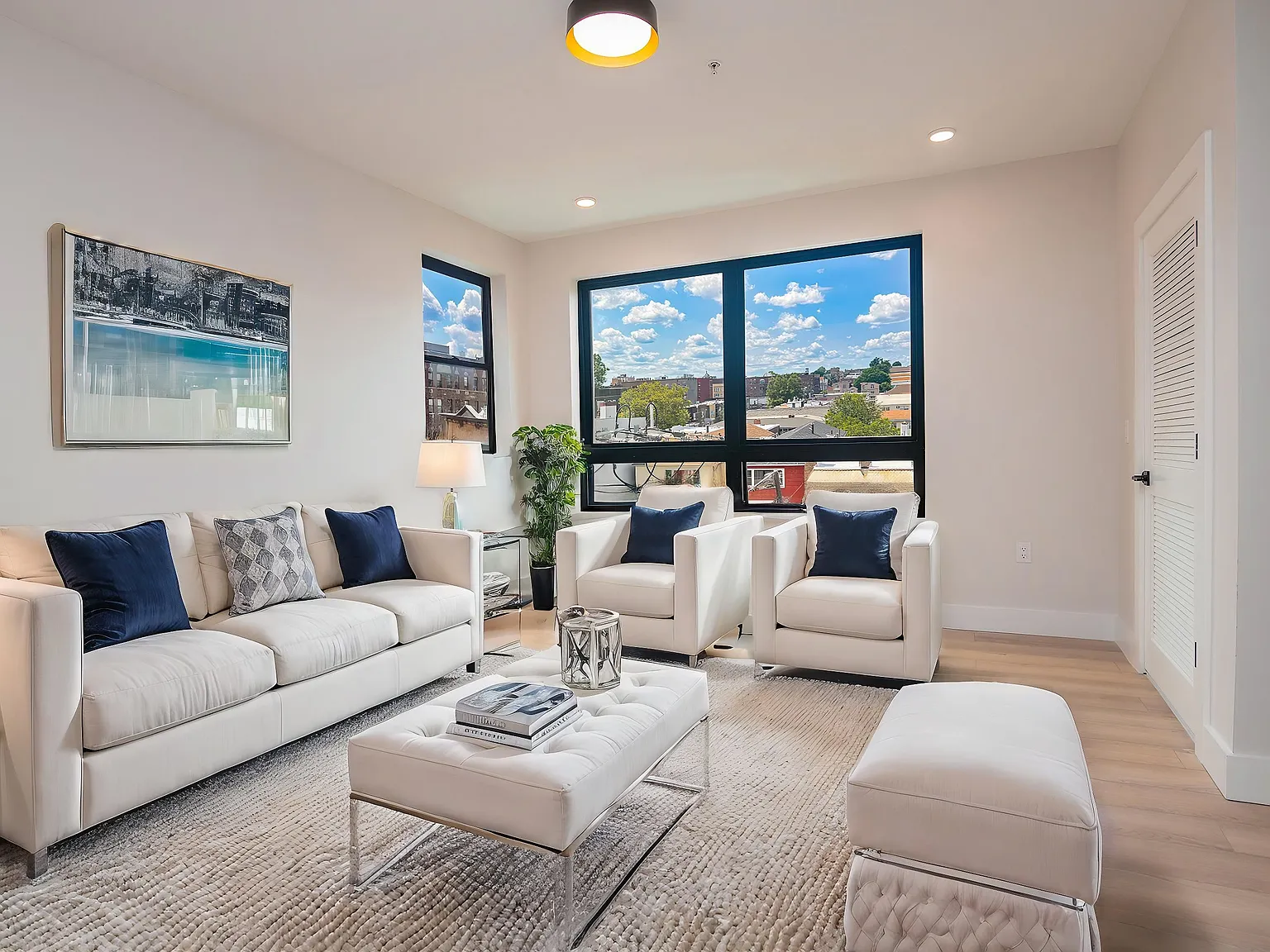 1 bed, 1.0 bath, 700 sqft, $2,600 — Photo 2