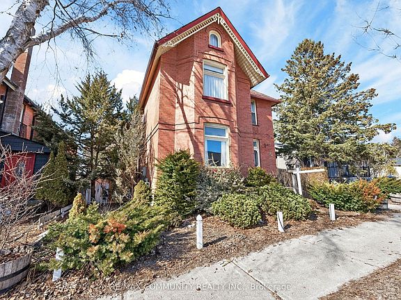 2nd image of 28 Queen St