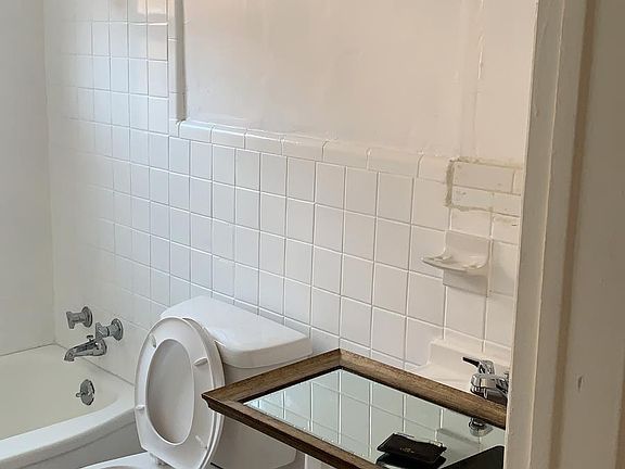 2nd image of 13600 La Salle Blvd APT 202