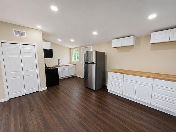 5th image of 12704 Whitcomb St