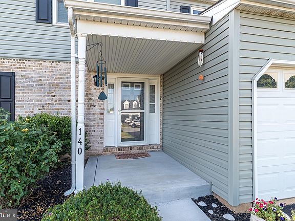 2nd image of 140 Elio Cir