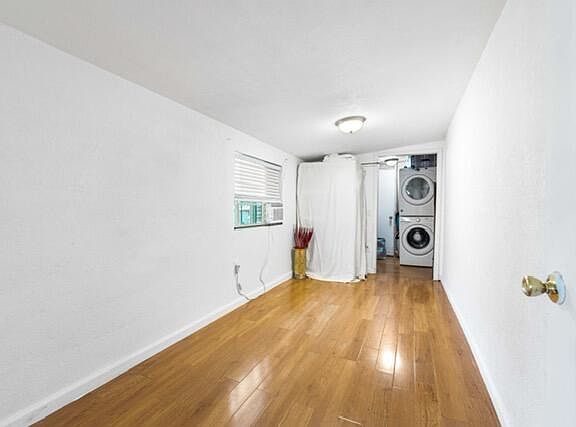 5th image of 2059 E Avenue I Space 141