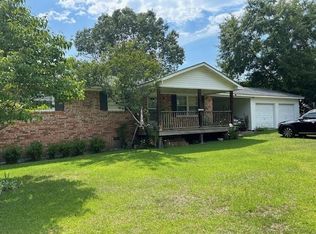 1062 Santee Ave, Manning, SC 29102