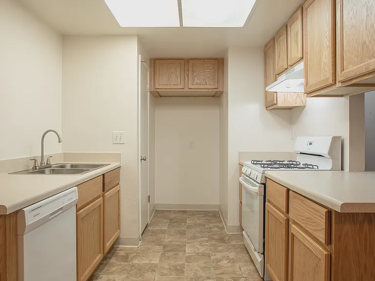 1911 N H St #26 — Photo 5