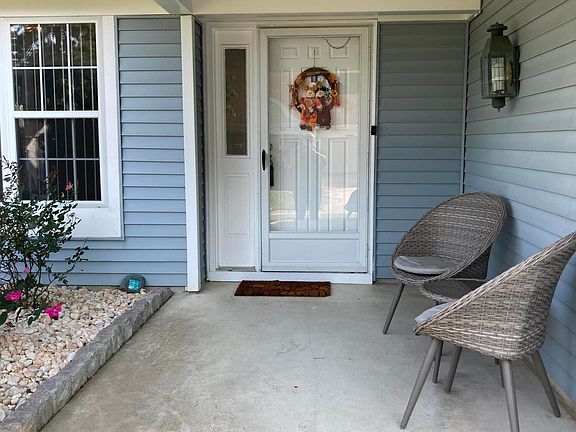 3rd image of 1232A Thornbury Lane